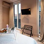 Redstone Aparthotel