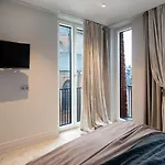 アパートホテル Redstone 4*