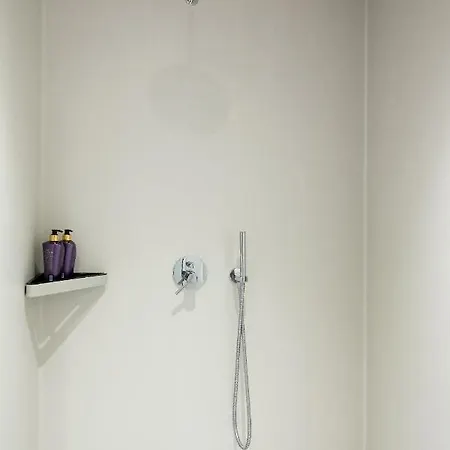 Redstone Aparthotel