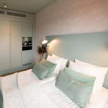 Redstone 4* Riga