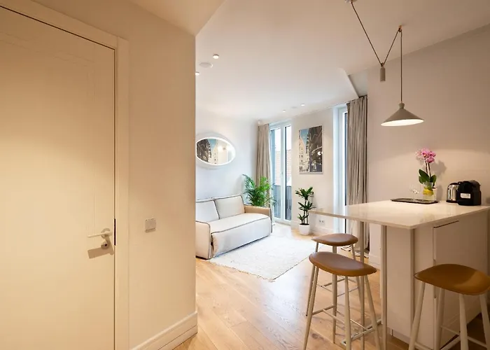 Redstone 4* Рига