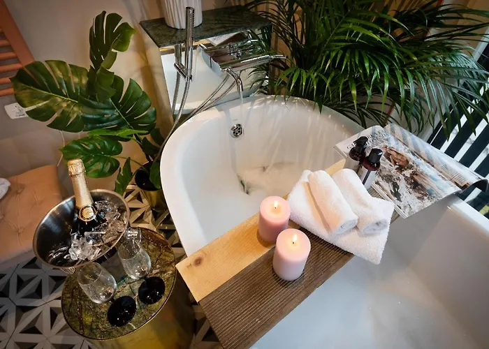 Апарт-отель Redstone