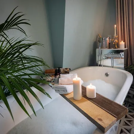 Hotel apartamentowy Redstone