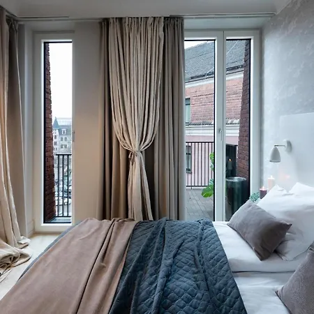 Redstone Lägenhetshotell 4*
