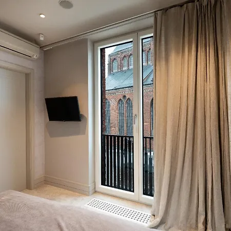 Hotel apartamentowy Redstone 4*