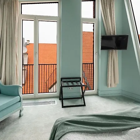 Redstone Lägenhetshotell 4*