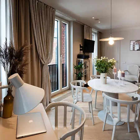 Redstone 4* Рига